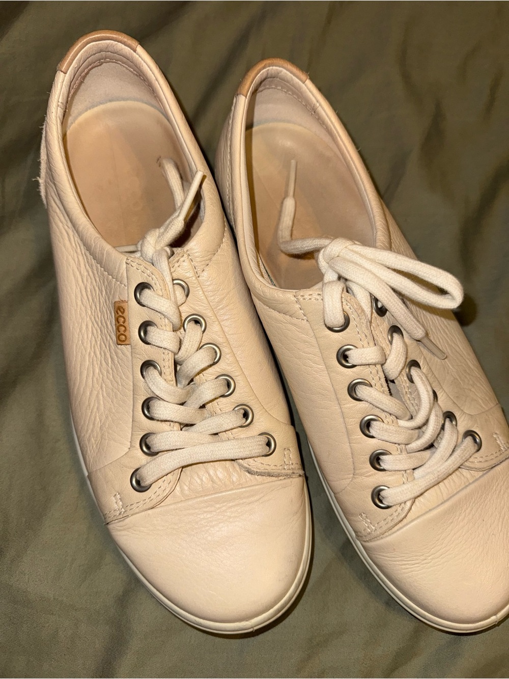 Size 7 Ecco Women's Low-Top Leather Sneakers in Metallic Cream